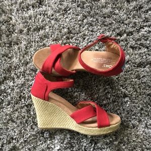 Tom’s Red Wedge Size 7.5